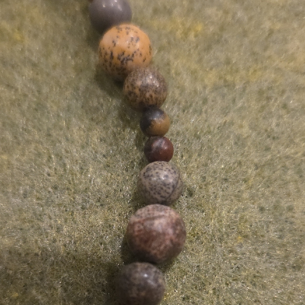 Elegant Brown Beaded Necklace - Picture 3 of 10